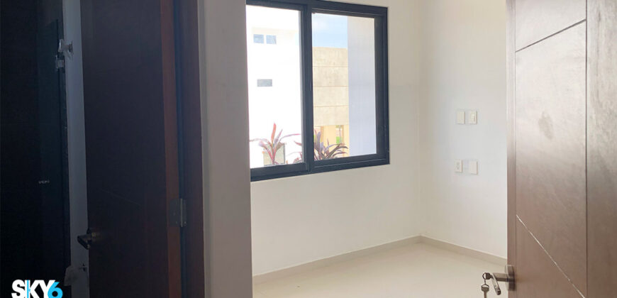Moderna Casa a la Venta en Residencial Arbolada Cancún Fase 2