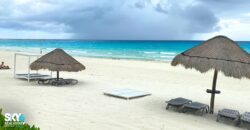 Vive el Lujo Frente al Mar: Departamento en Venta en la Zona Hotelera de Cancún
