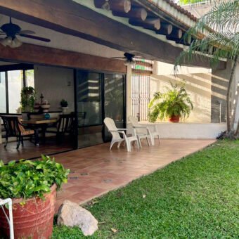 Exclusiva Oportunidad: Compra Casa Estilo Colonial de Lujo en Cancún