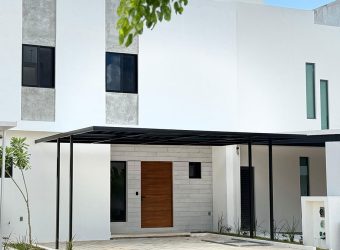 Casa moderna en Residencial Río con alberca