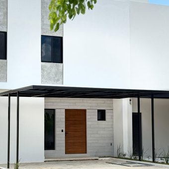 Casa moderna en Residencial Río con alberca