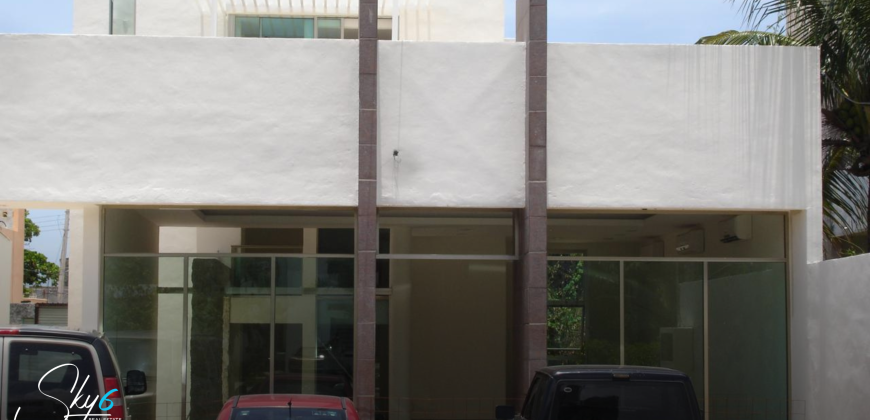 Edificio en venta en Cancún: inversión en Avenida Palenque Edificio en venta en Cancún: inversión en Avenida Palenque
