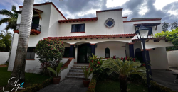 Casa en Alfredo V. Bonfil con alberca y bungalow