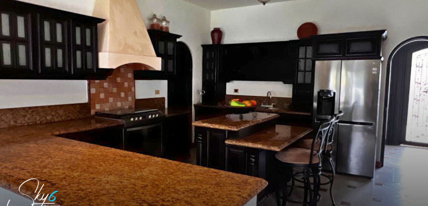 Casa en Alfredo V. Bonfil con alberca y bungalow