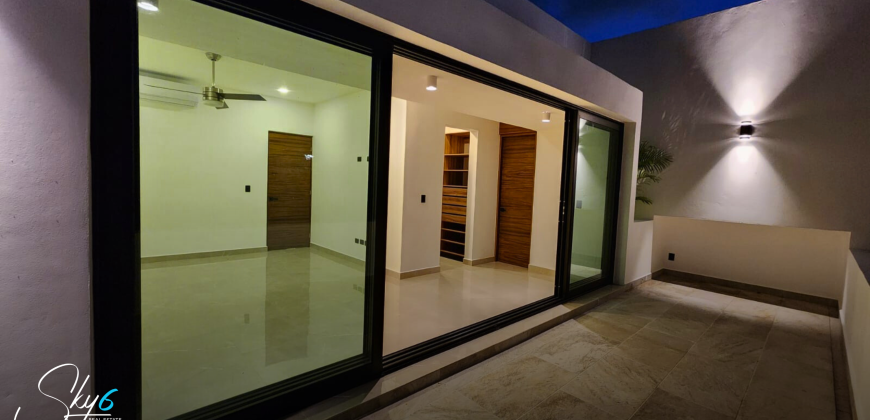 Residencia en Lagos del Sol: lujo y confort total