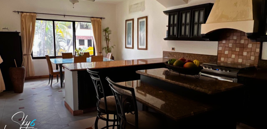 Casa en Alfredo V. Bonfil con alberca y bungalow