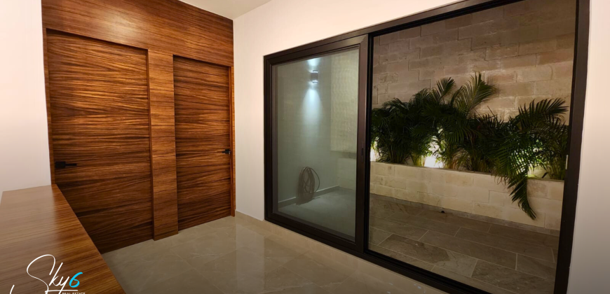 Residencia en Lagos del Sol: lujo y confort total