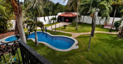 Casa en Alfredo V. Bonfil con alberca y bungalow