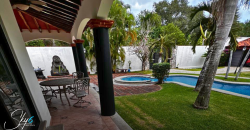 Casa en Alfredo V. Bonfil con alberca y bungalow