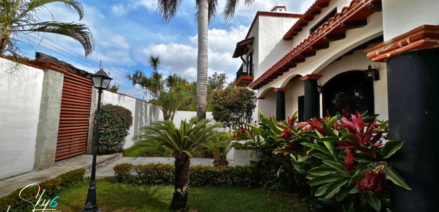 Casa en Alfredo V. Bonfil con alberca y bungalow