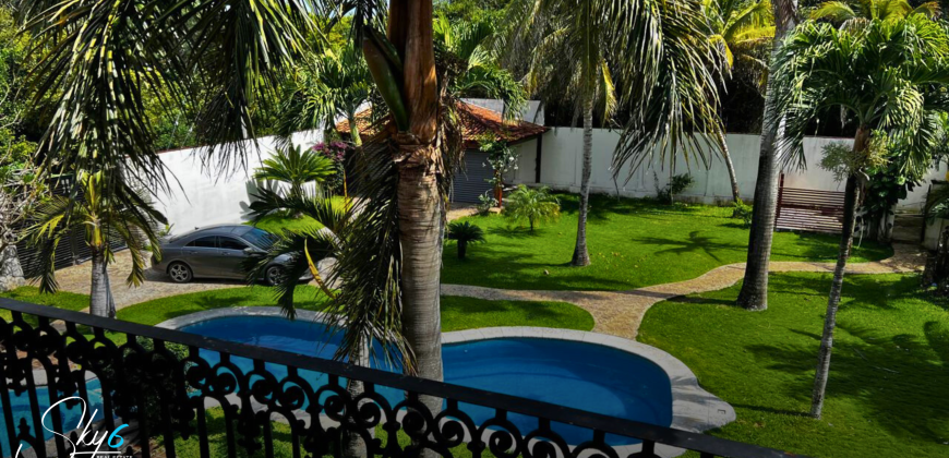 Casa en Alfredo V. Bonfil con alberca y bungalow