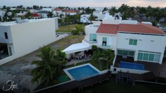 Lujo en Isla Dorada: Casa con 4 Recámaras