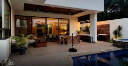 Residencial Lagos del Sol: Lujo y Amplitud