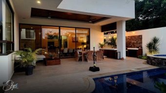 Residencial Lagos del Sol: Lujo y Amplitud