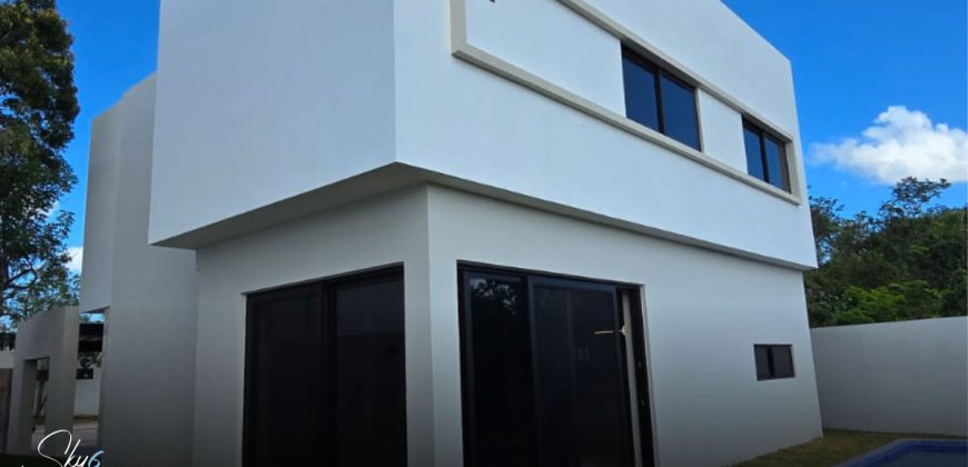 Residencia en Lagos del Sol Moderna y Exclusiva