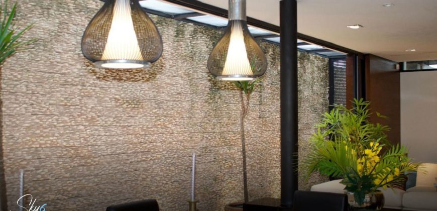 Casa de Lujo en Cumbres con Alberca | 4 Rec