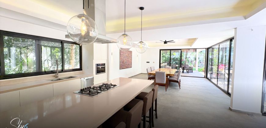 Casa de Lujo en Villamagna con Alberca