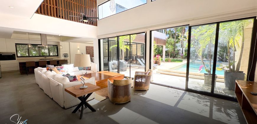 Casa de Lujo en Villamagna con Alberca