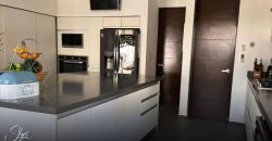 Lujo y Amplitud en Residencia en Villa Magna