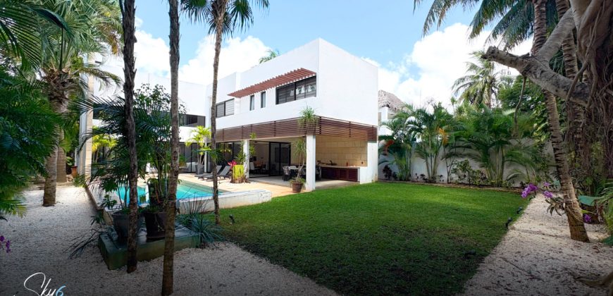 Casa de Lujo en Villamagna con Alberca