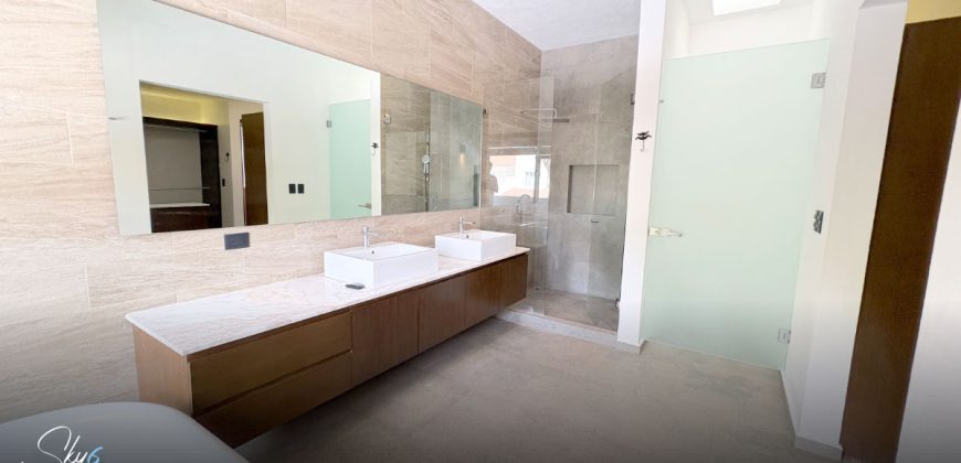 Casa de Lujo en Villamagna con Alberca