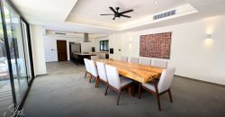 Casa de Lujo en Villamagna con Alberca