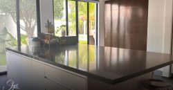 Lujo y Amplitud en Residencia en Villa Magna