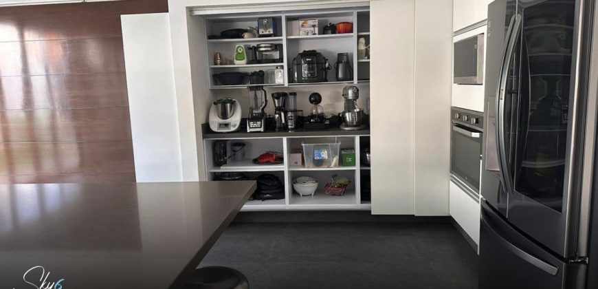 Lujo y Amplitud en Residencia en Villa Magna