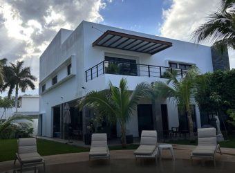 Lujo y Amplitud en Residencia en Villa Magna