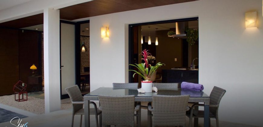 Casa de Lujo en Cumbres con Alberca | 4 Rec