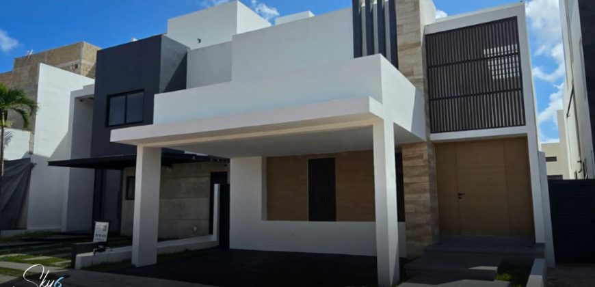 Residencia en Vía Cumbres con alberca