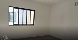 Residencia en Vía Cumbres con alberca