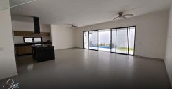 Residencia en Vía Cumbres con alberca