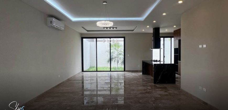 Residencia en Vía Cumbres 4 recámaras lujo
