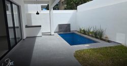 Residencia en Vía Cumbres con alberca