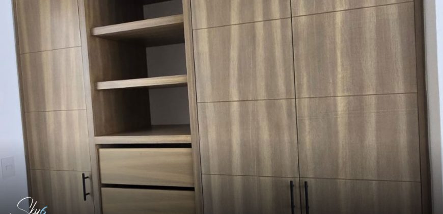 Residencia en Vía Cumbres con alberca