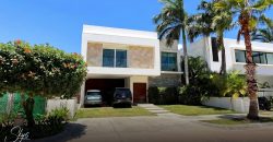 Residencia en Puerto Cancún frente al golf