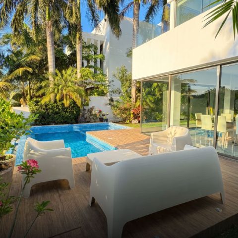 Residencia en Puerto Cancún frente al golf