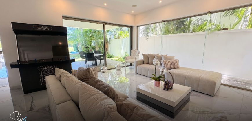Residencia en Puerto Cancún frente al golf